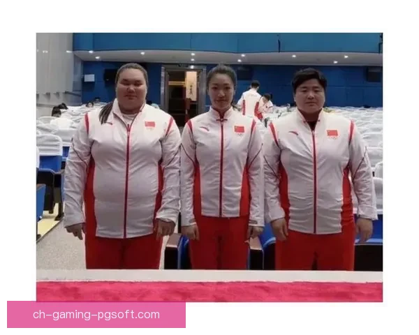 全球顶尖举重手齐聚一堂，角逐世界冠军的激烈较量