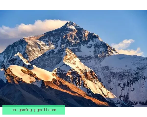 登山高手排行榜：征服绝壁，登顶榜首