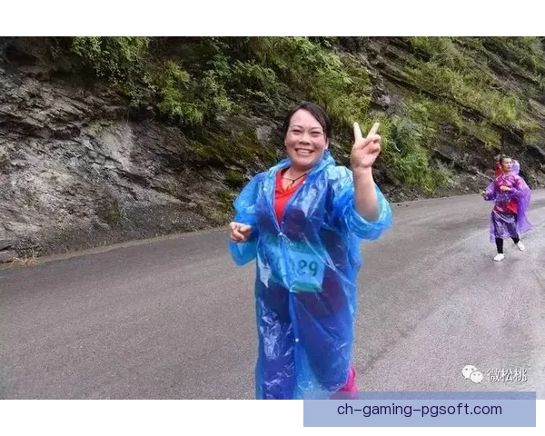 登山比赛揭晓：谁笑到最后登顶悬崖？