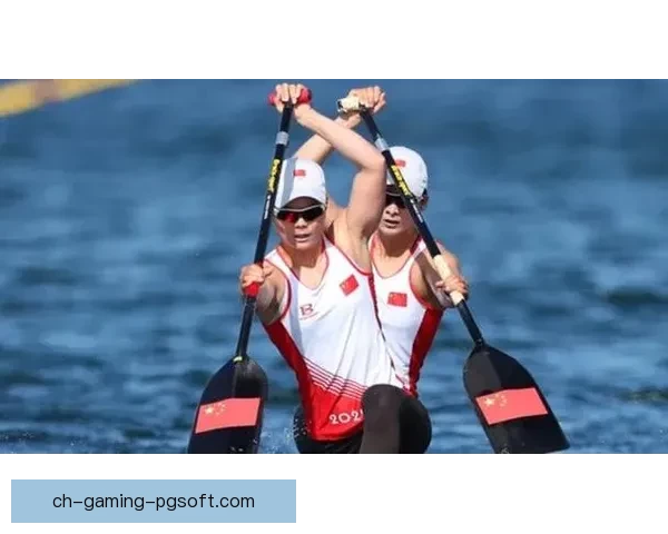 皮划艇竞速：穿越湍急河流，争夺冠军荣耀